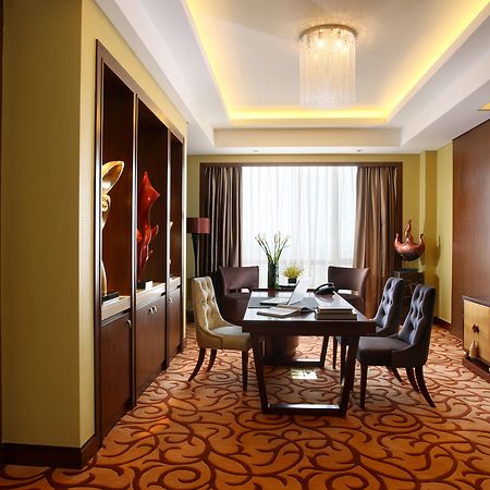 Crowne Plaza Zhongshan Xiaolan, An Ihg Hotel Exterior foto